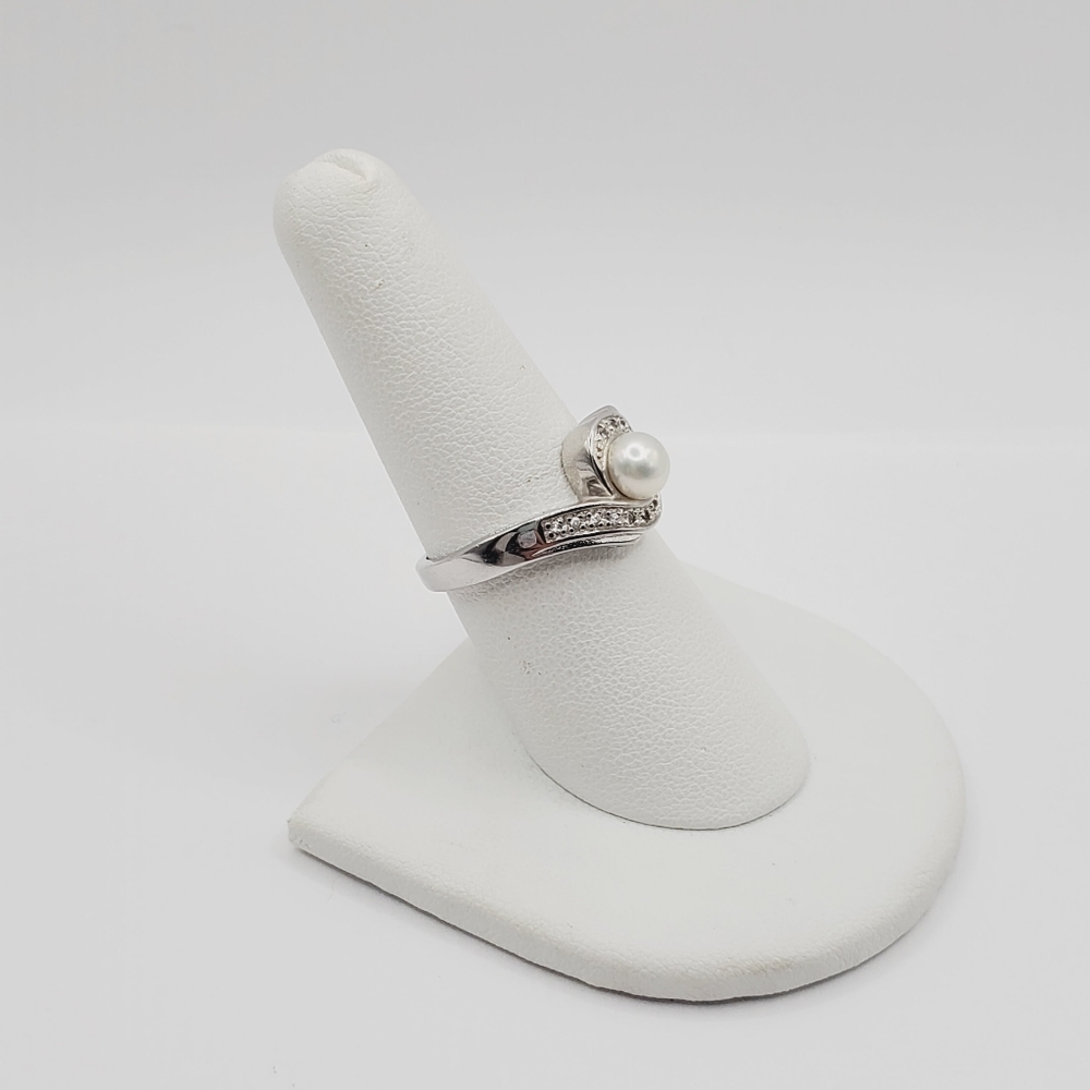 Cultured White Pearl & Diamond Simulants 925 Sterling Silver Bypass Ring - Picture 2 of 8